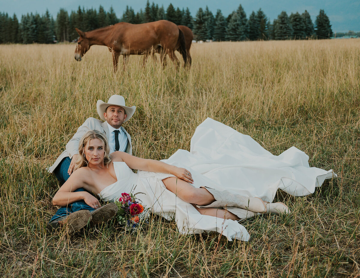 presley-gray-luxury-western-montana-wedding-8816