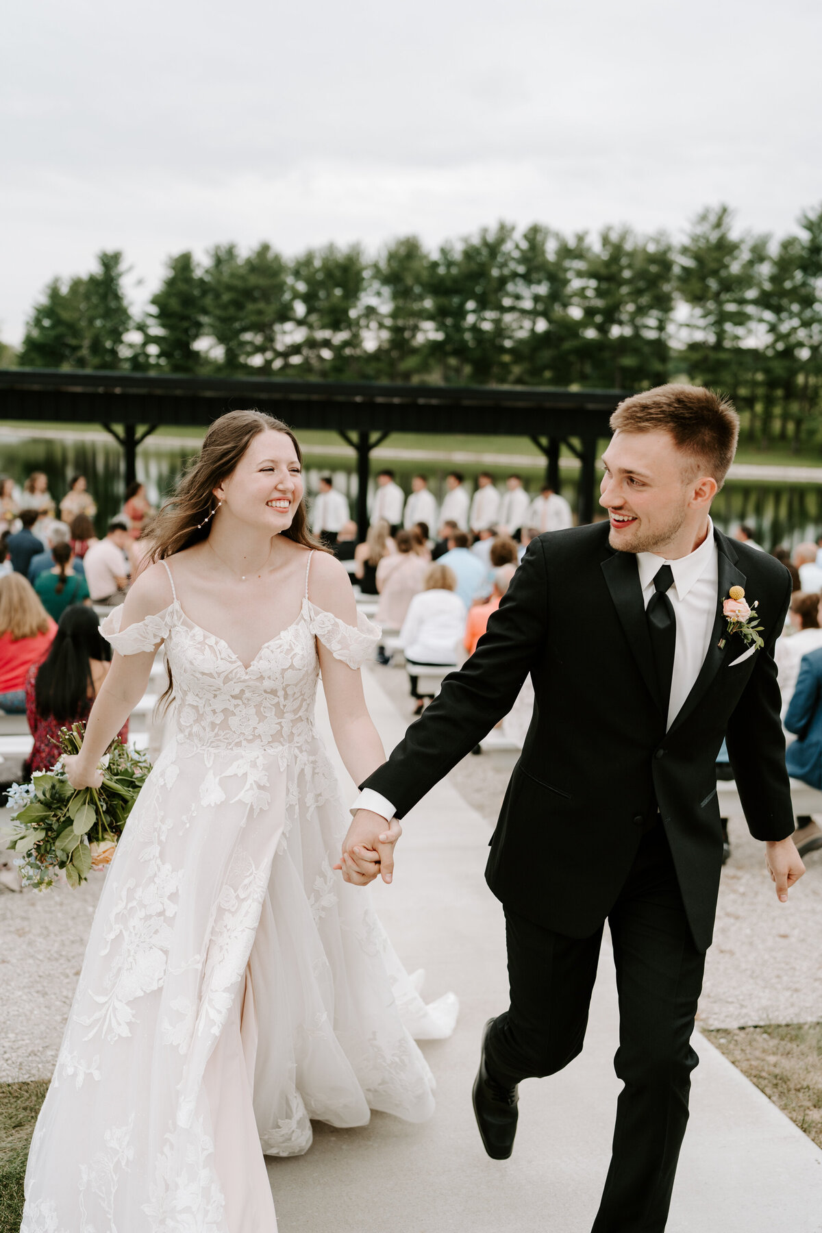 kraber-the-gathering-grounds-iowa-wedding-118
