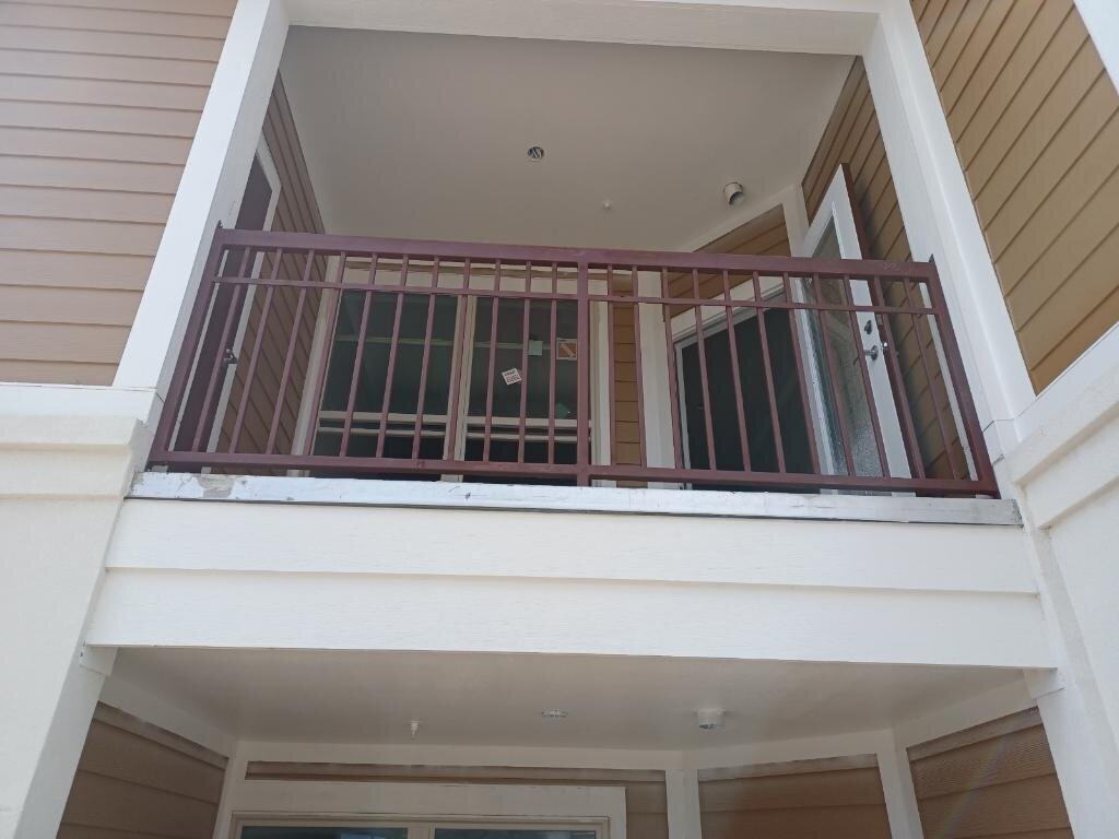 Balconys