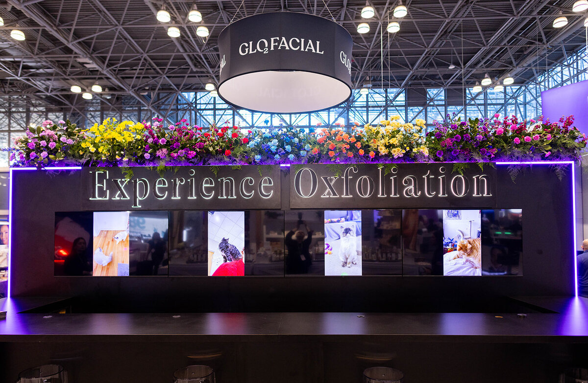 javitz-center-branding-glofacial-57_websize