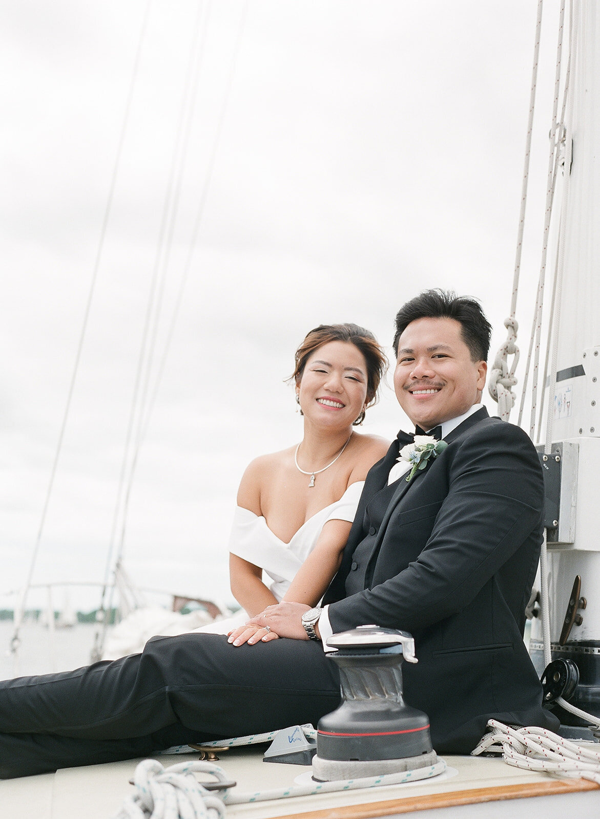 Elopement_Sailboat_Wedding_Newport_RI548084_0016275CHilaryBPhotography