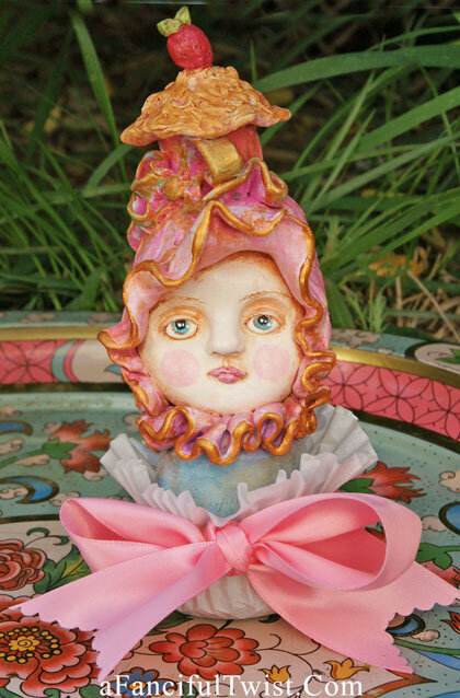 juliette-frangipani-queen-cake-1