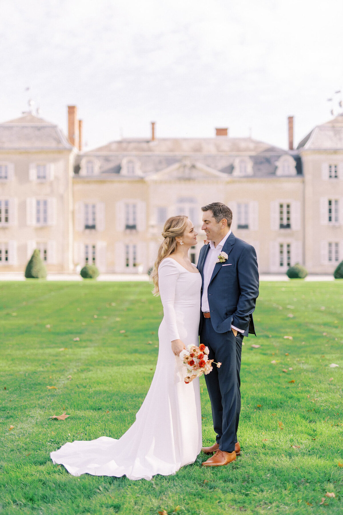 Maïlys Fortune Photography Husband Wife Wedding Weddings Photography France Switzerland Italy Timeless Dreamy Imagery Bilingual French English Destination Weddings Destination Wedding Provence French Riviera Paris Lake Como Tuscany95