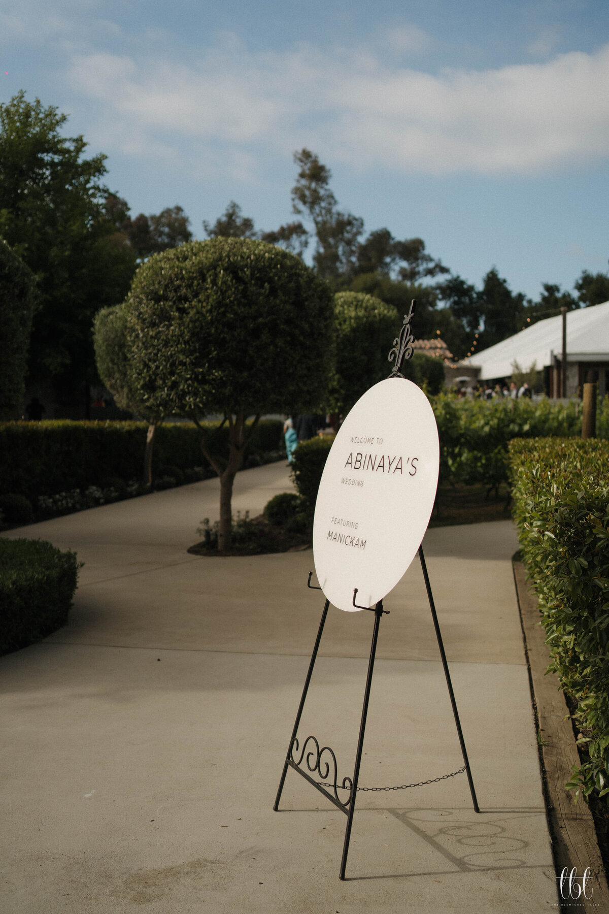 FayeFernCreative-CalamigosRanch-Wedding-Pavilion-CocktailHour-AM-19