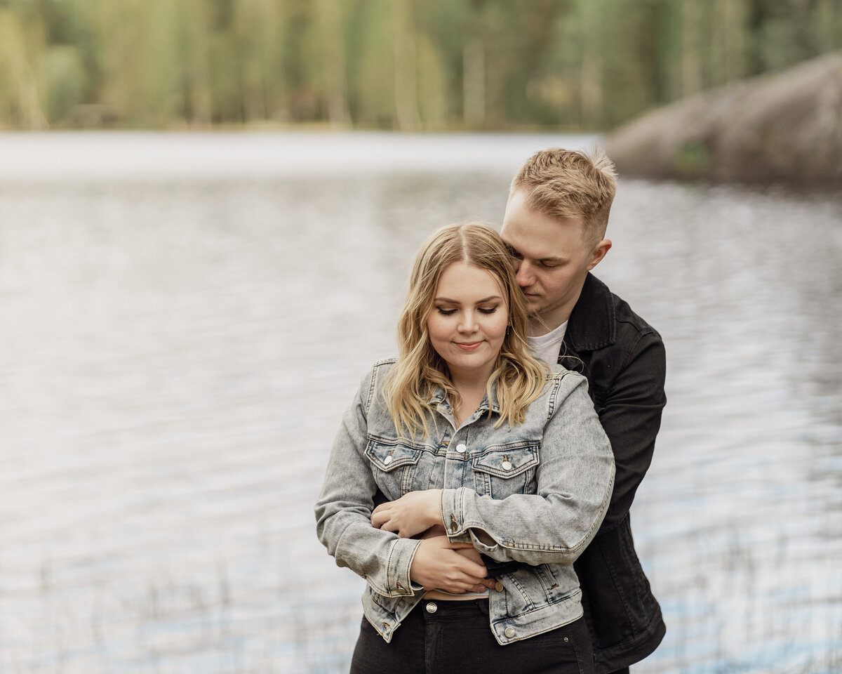 Pariskuntakuvaus Lahti, Hollola, Asikkala, Vääksy, Helsinki, Vantaa, Espoo, Porvoo, Loviisa, Fiskars, Tampere, Turku, häävalokuvaaja, häävalokuvaus Lahti, Parikuvaus Lahti, Päijät-Häme