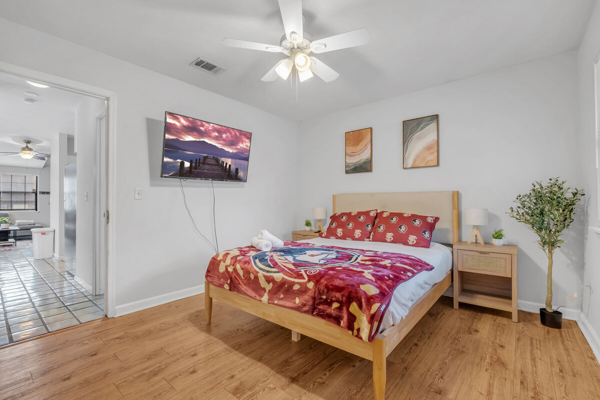 Bedroom 1 (1)
