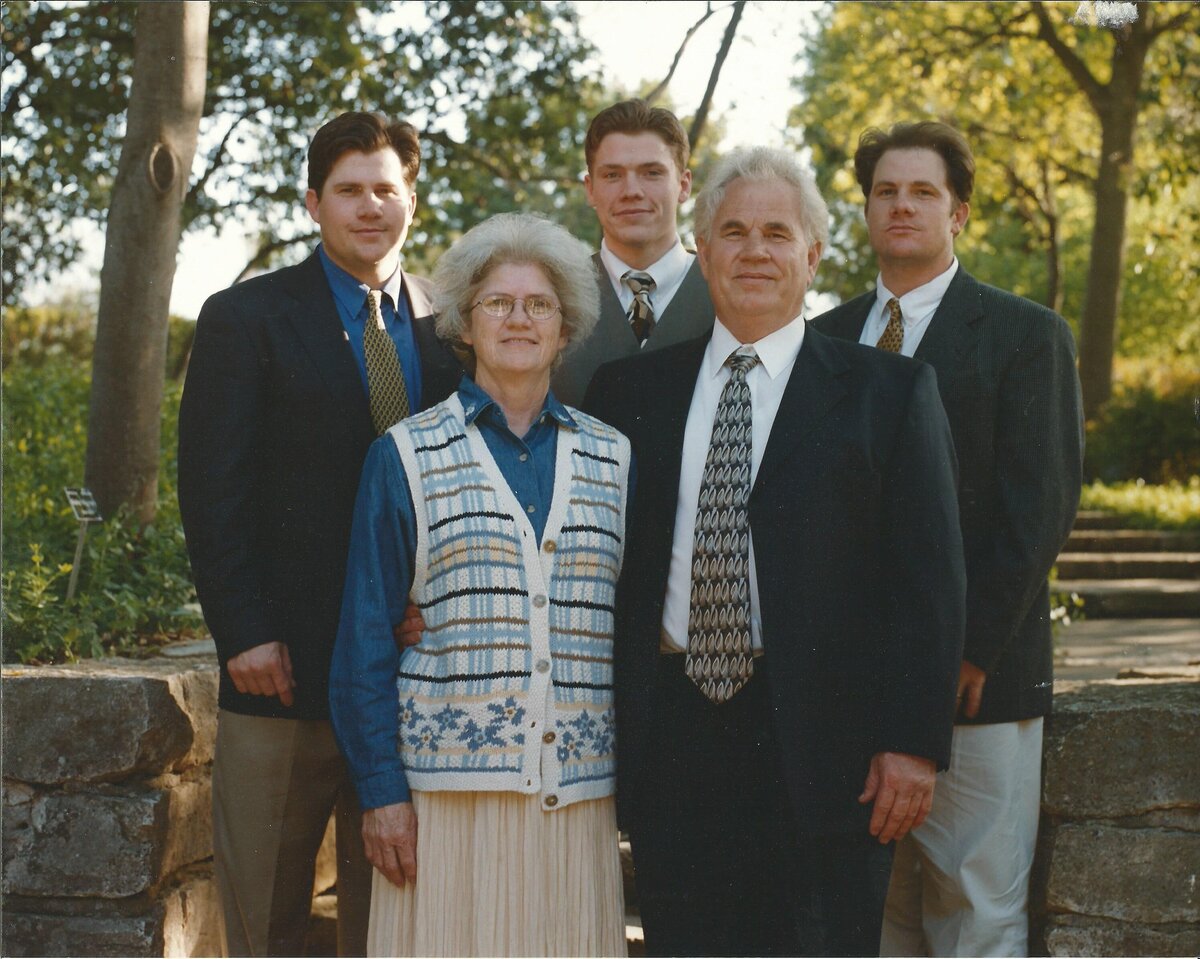 hutchins-family-2000