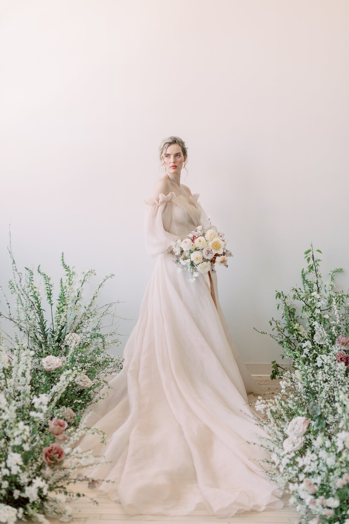 with_grace_and_gold_showit_theme_showit_themes_showit_template_showit_templates_showit_design_showit_designer_best17