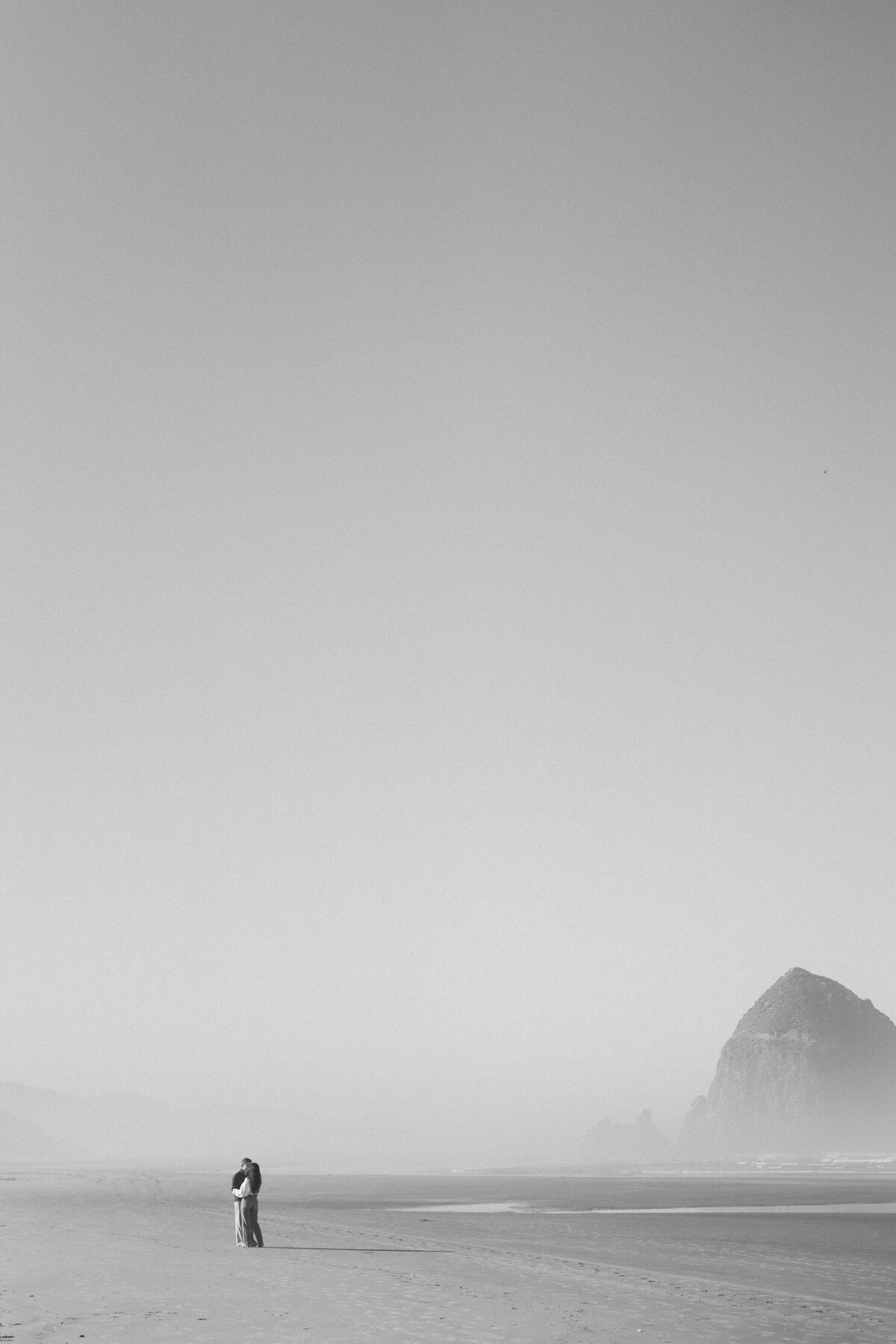 Playful-Engagement-Cannon-Beach-Haystack-Rock-Oregon-Coast20
