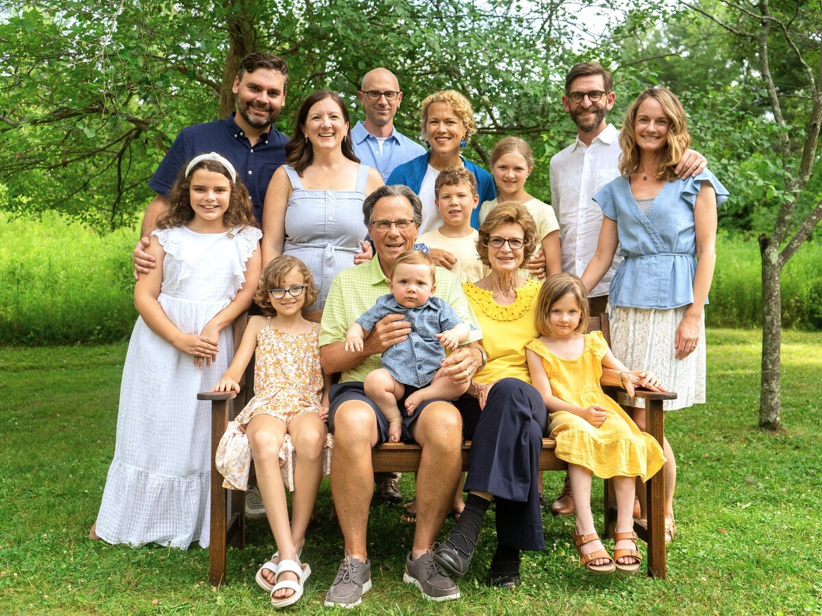 extended family session photographer Cleveland