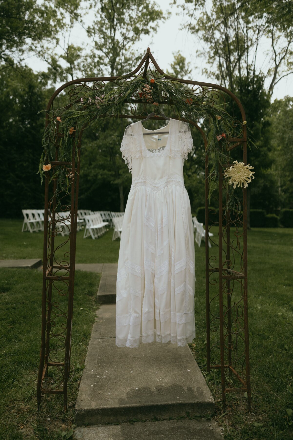 Kansas City Weddings Photographer _ Documentary wedding photographer _ KC Engagement Photographer _