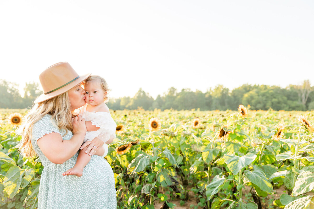 HGP-KevinandMorgan-SunflowerMaternity(68of162)