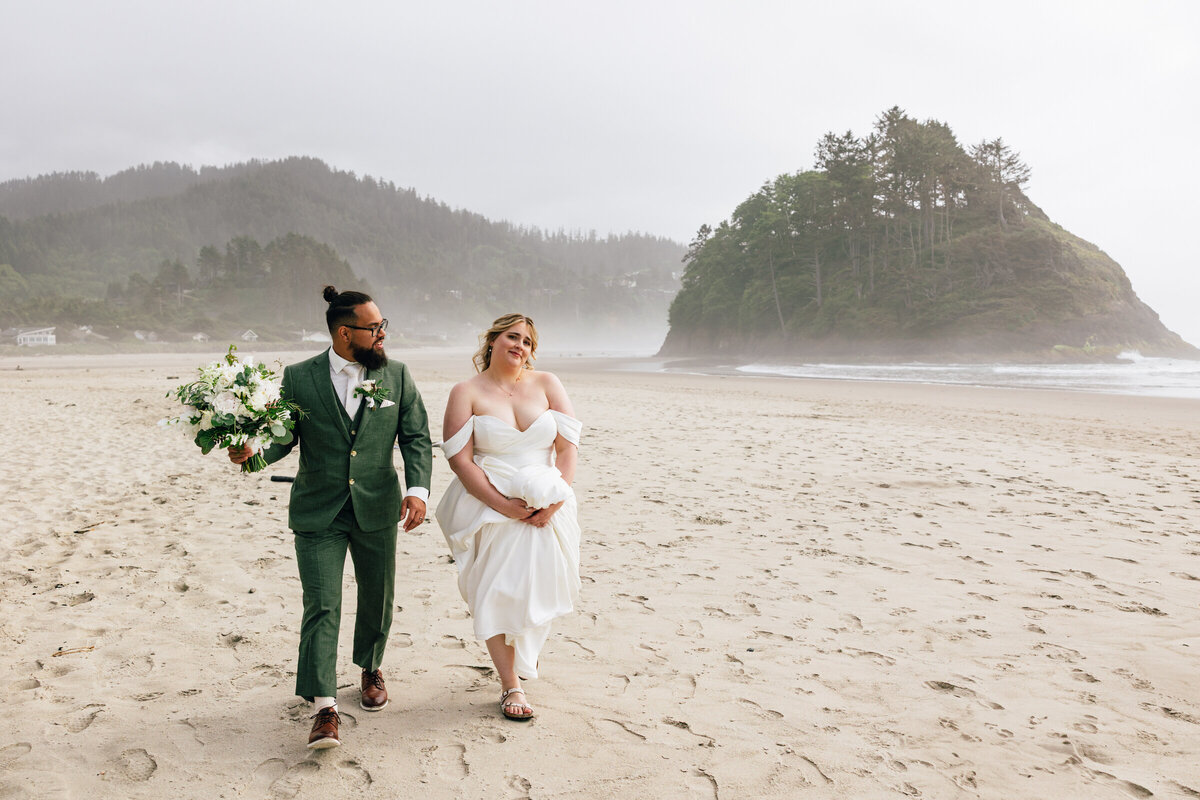 Neskowin-Proposal-Rock-Elopement-2