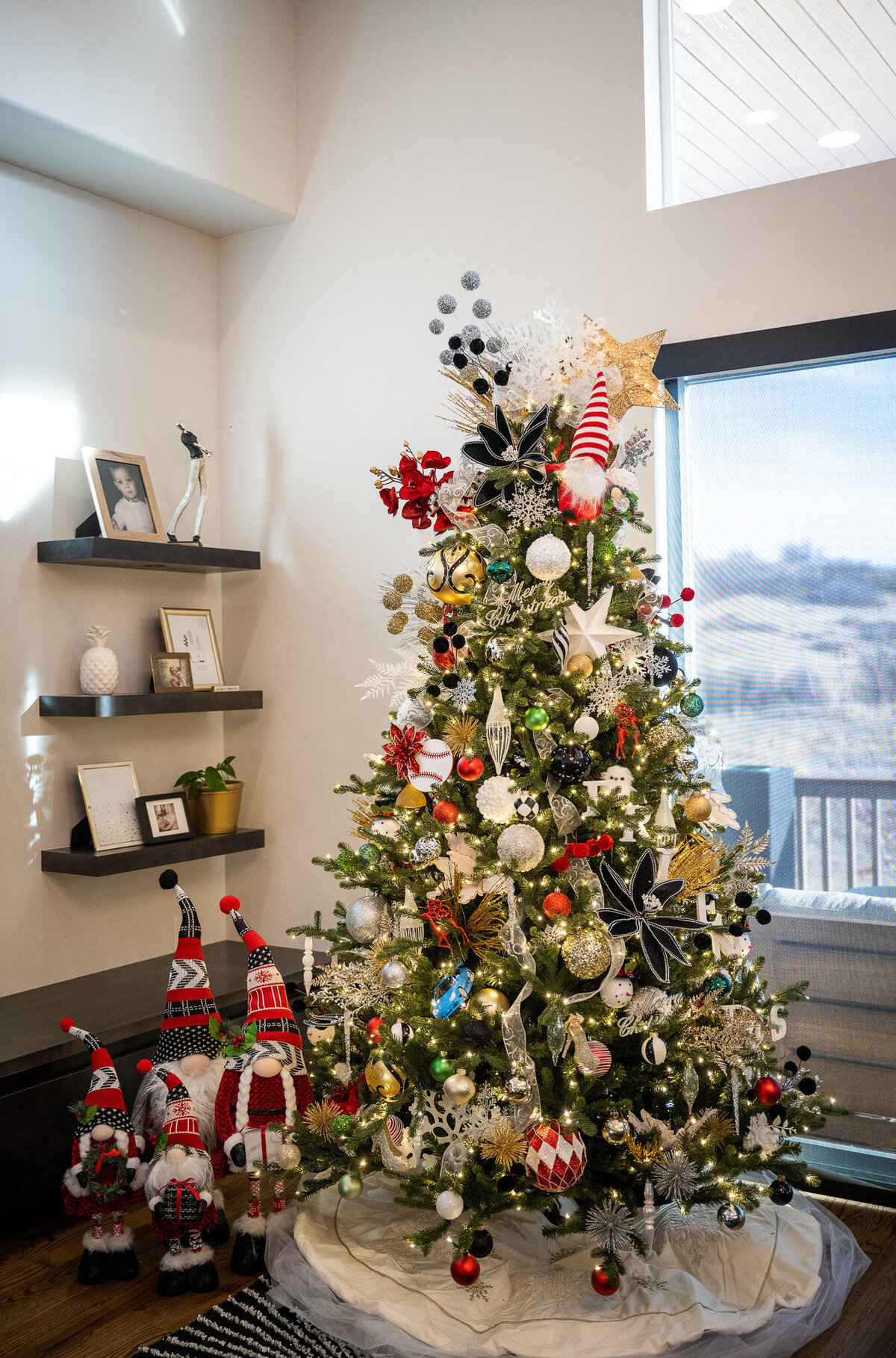 Interiors-by-Bethany-Professional-Christmas-Decor-Colorado-Springs-26