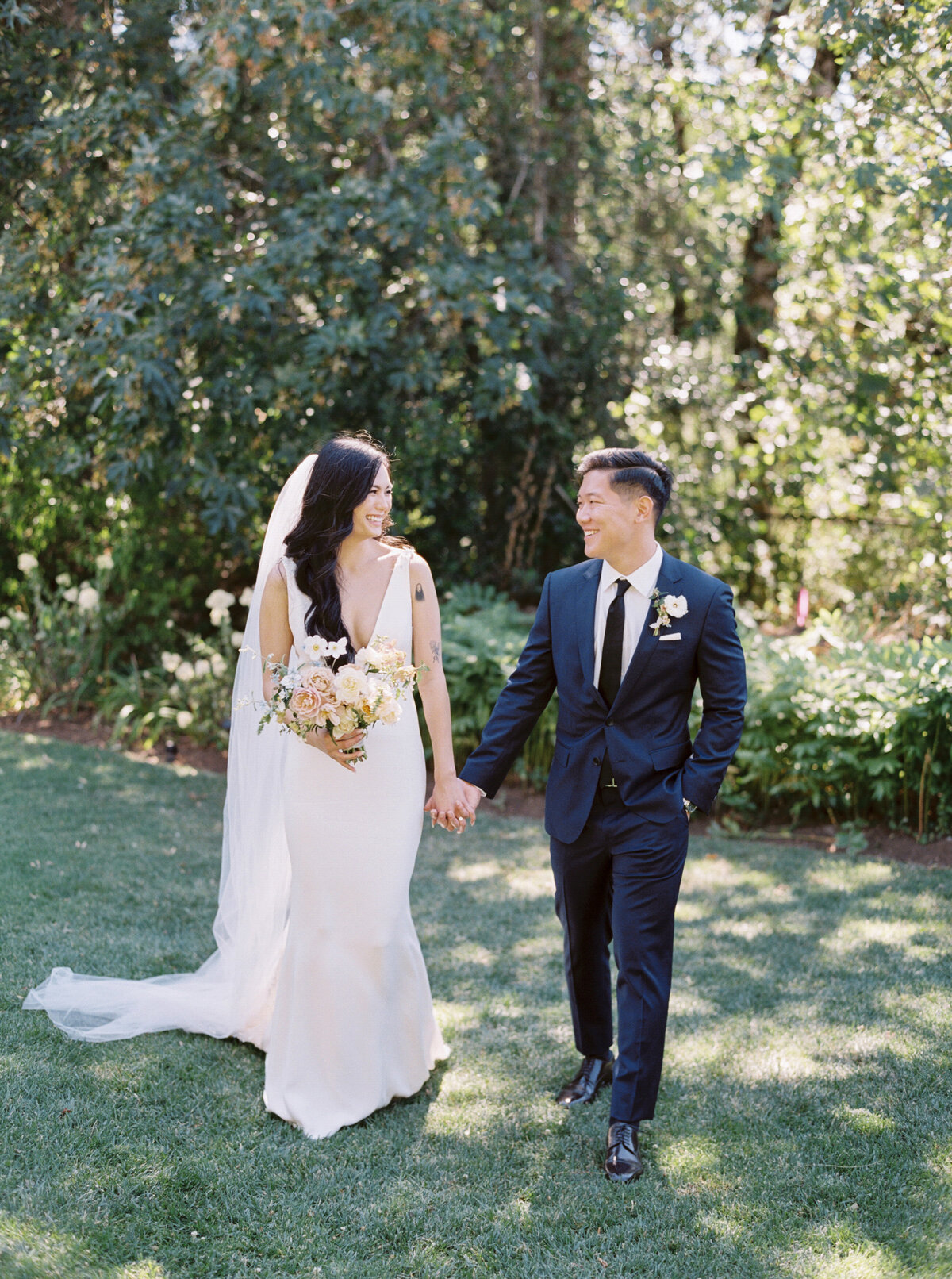 griffin-house-wedding-in-hood-river-oregon-by-the-tenneys-photographers-17