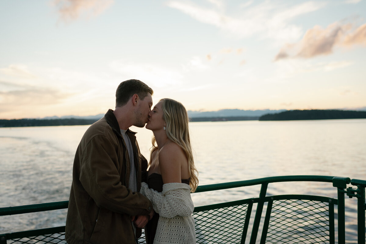 Miranda+Jason-Seattle-Engagement-Photos-394