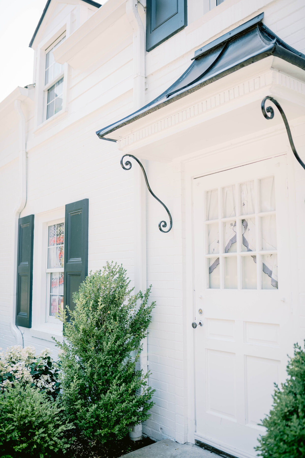 Black Iris Estate Wedding Carmel Indiana - Sara and Nate - Indianapolis Wedding Photographer -  Alison Mae Photography AMP_8307