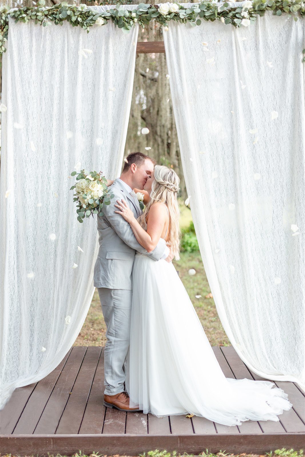 orange-blossom-barn-lakeland-florida-Chris-and-Micaela-photography-wedding-603