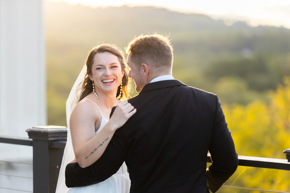 loudoun-studios-wedding-bluemont-blue-valley-vineyards-virginia00025