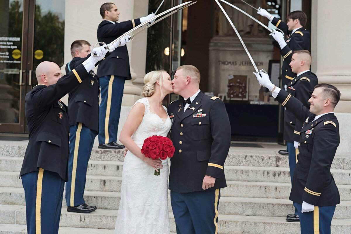 sarah-oberheim-photography-best-st-louis-missour-wedding-photographer-near-me-history-museum-wedding-photography2