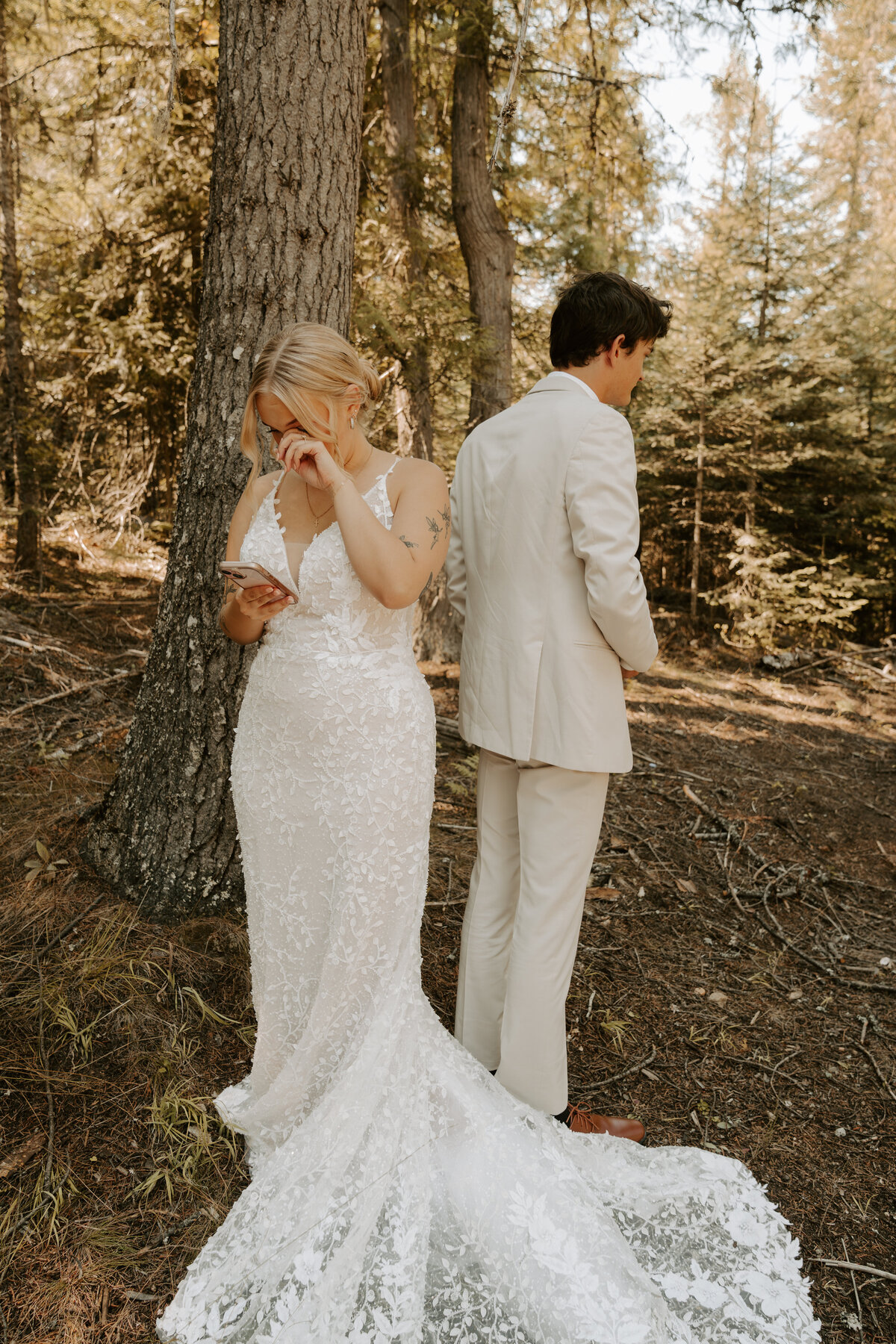 Madi & Peter -- Wedding - sneak peeks-26 2