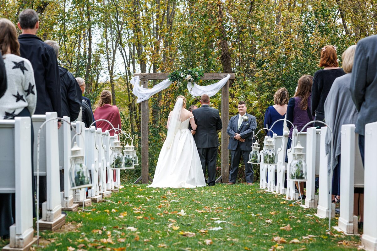 30-RaeganLiam-Wedding-Photographer-St-Cloud-Brainerd-MN-MindiJenningsPhotography