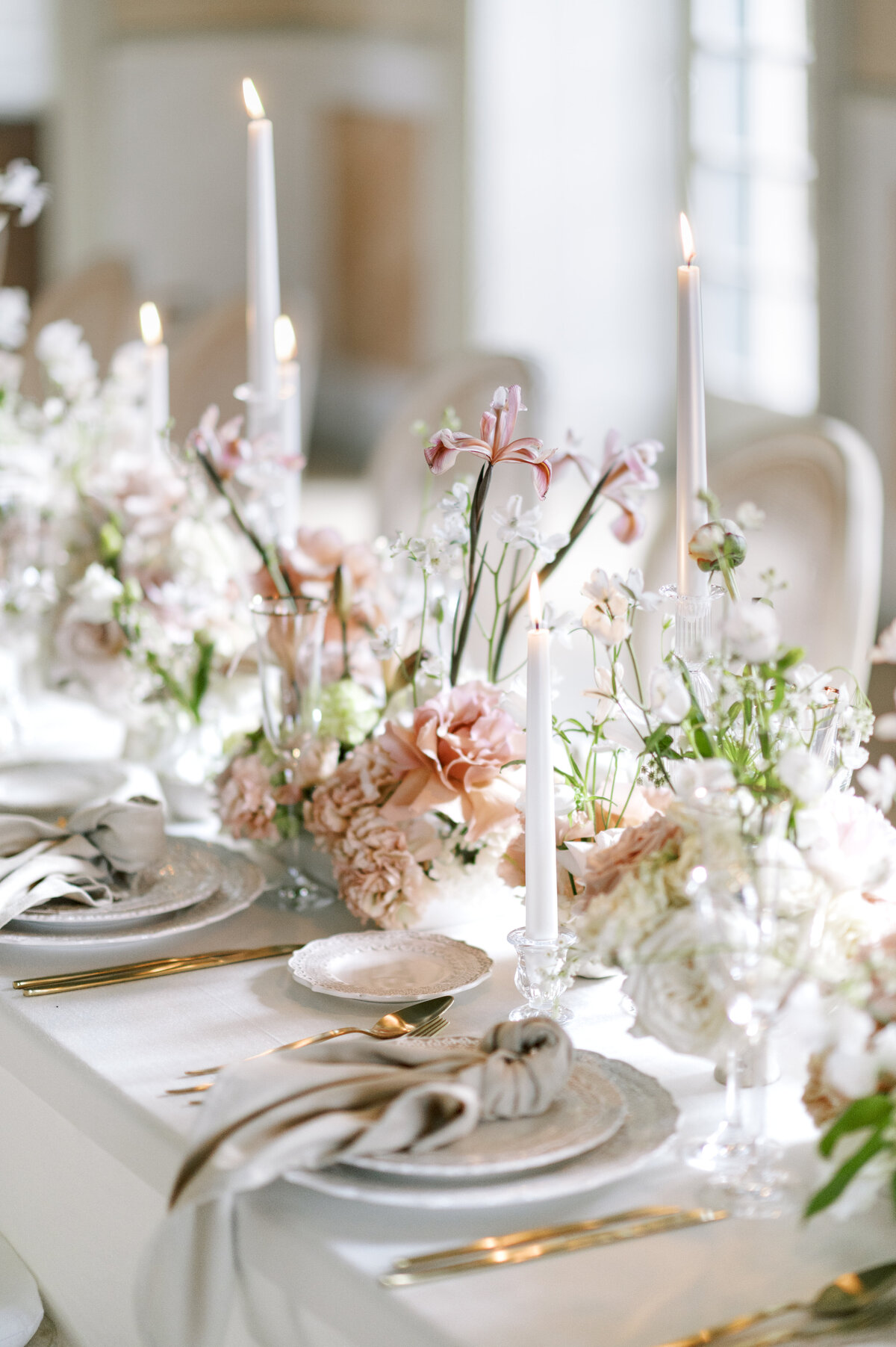 Dimos Bablis Studio Luxury Wedding Photographers Greece and Italy Santorini Wedding Villa Cipressi pastel  _061