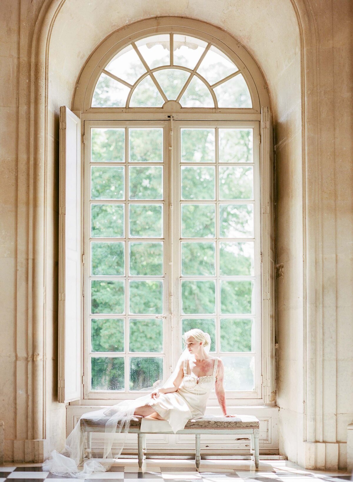 Molly-Carr-Photography-Paris-Wedding-Photographer-Luxury-Destination-Wedding-Photographer-74