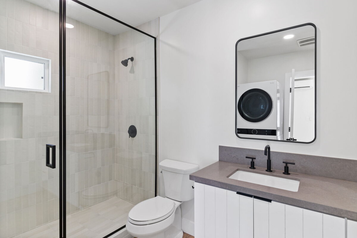 bathroom-laundry-combo-modern