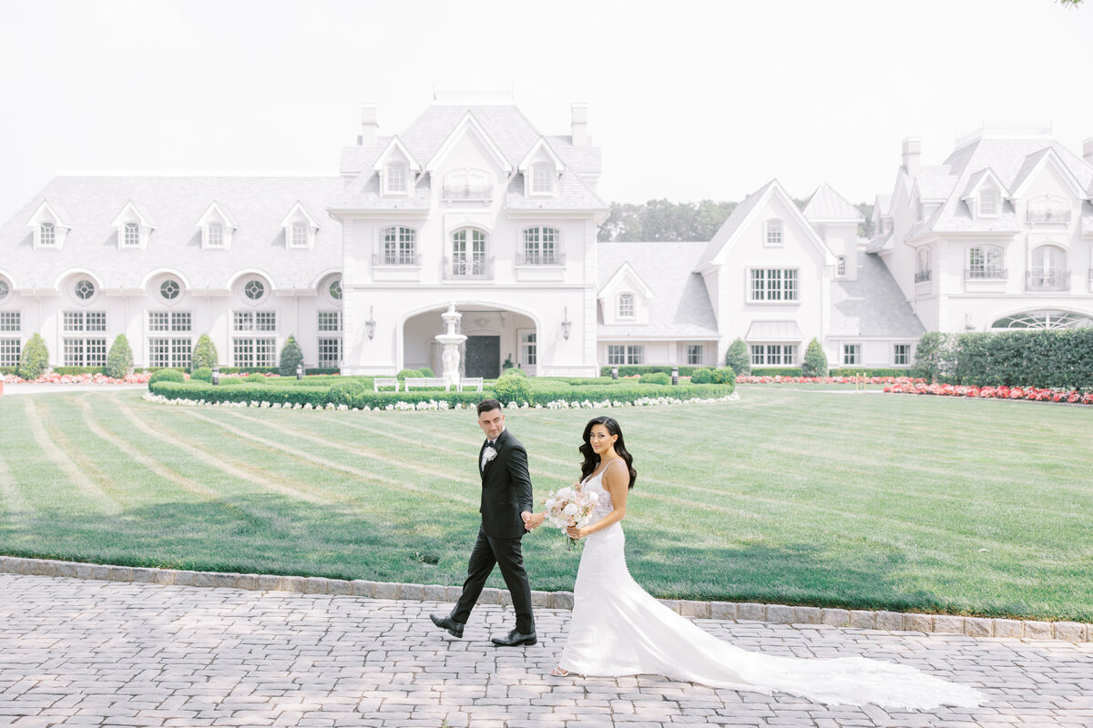 Molly Sue Photography New Jersey + East Coast Wedding Photographer Romantic Imagery Engagement Lifestyle Heirloom Wedding Albums49