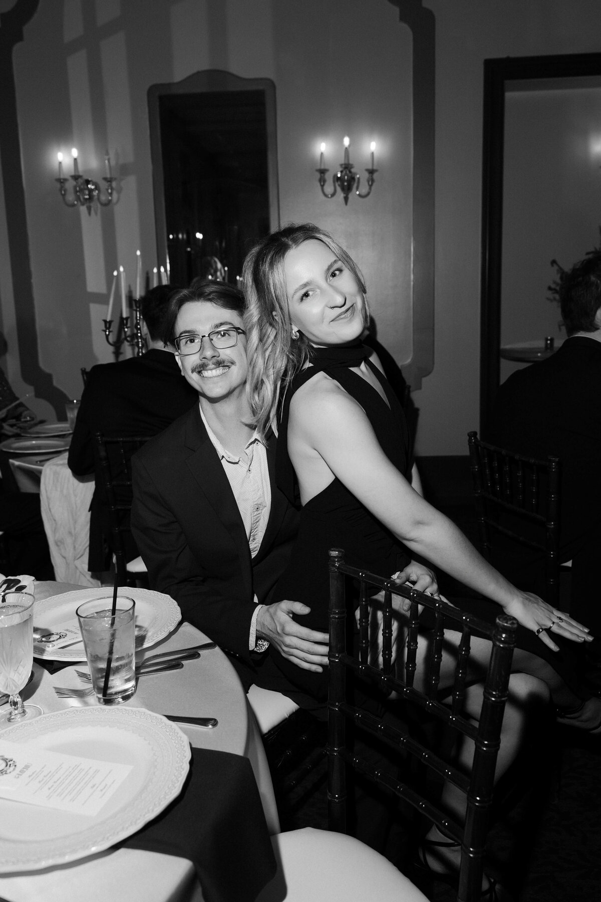 90_riskyexposure_maddie-noah_las-vegas-elopement-photography