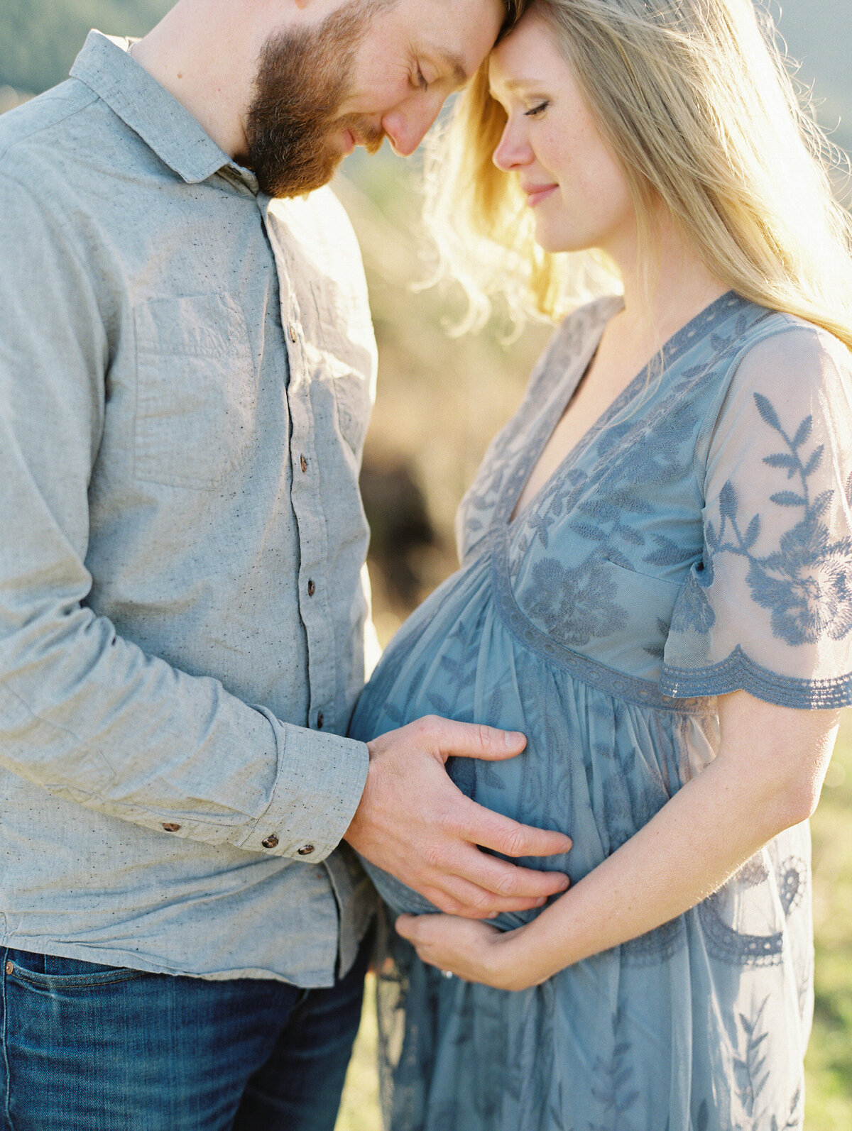 best-portland-oregon-maternity-photographers-by-the-tenneys-photography-02