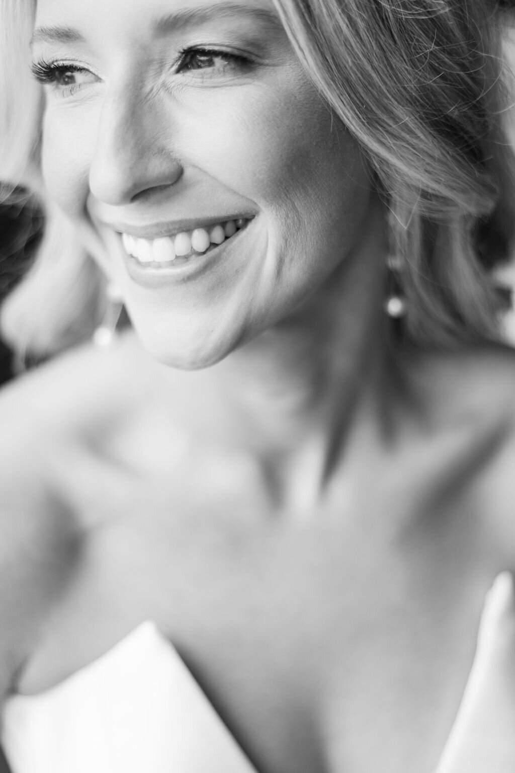 bridal portrait at loews hotel in kansas city