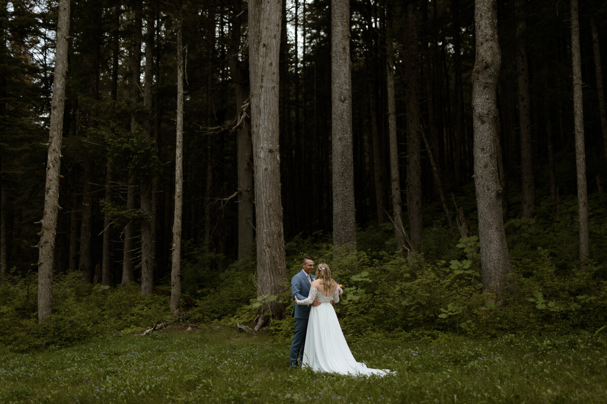 Bride and groom first look