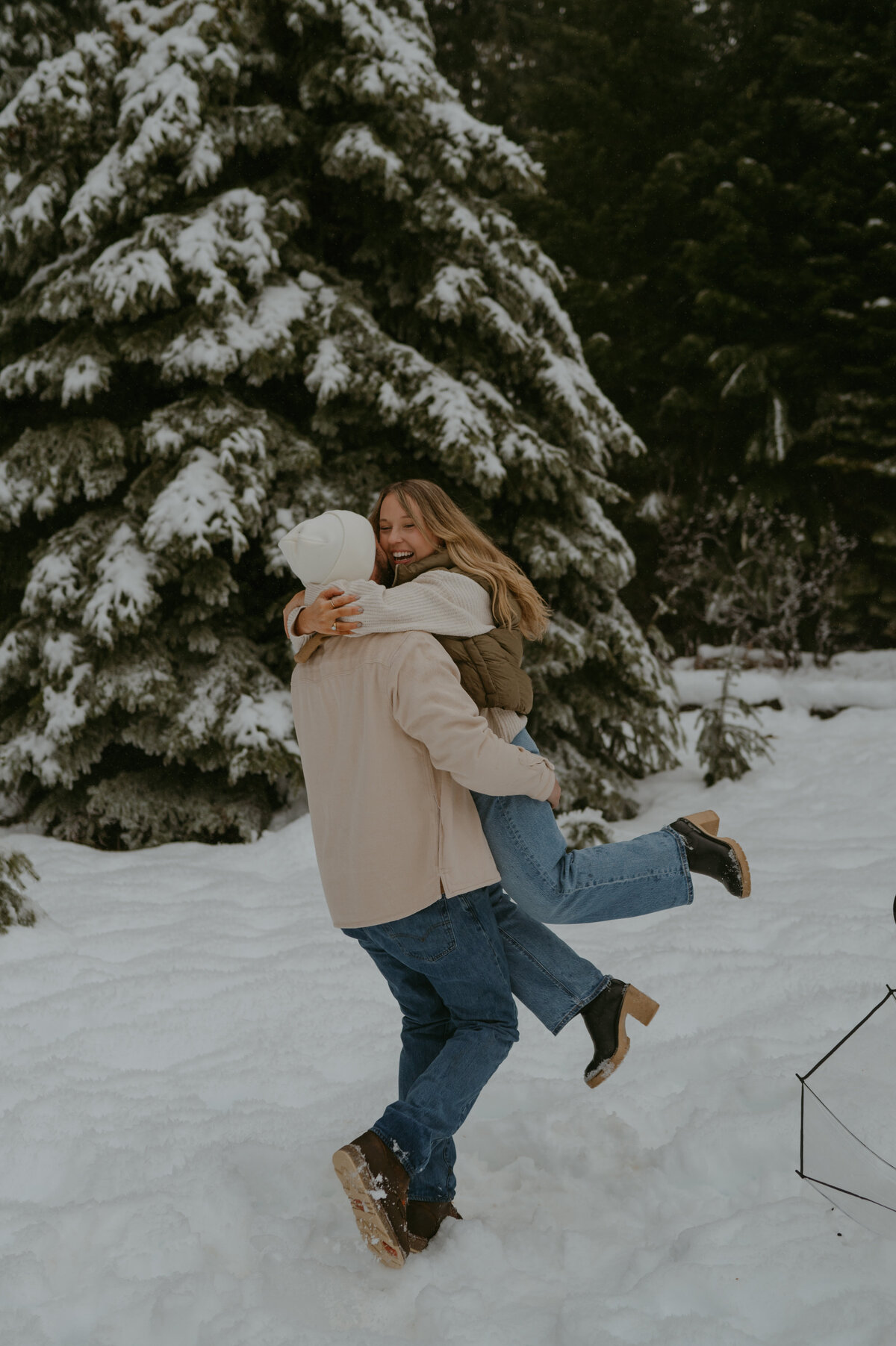 Oregon-Snow-engagement-photos-13