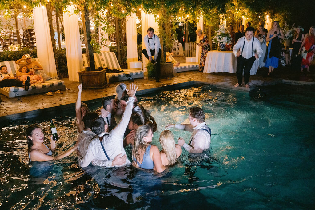 NikkiSanterre_EastCoastLuxuryWeddingPhotographer_CliftonInnWedding_Sky&Ryan-1072