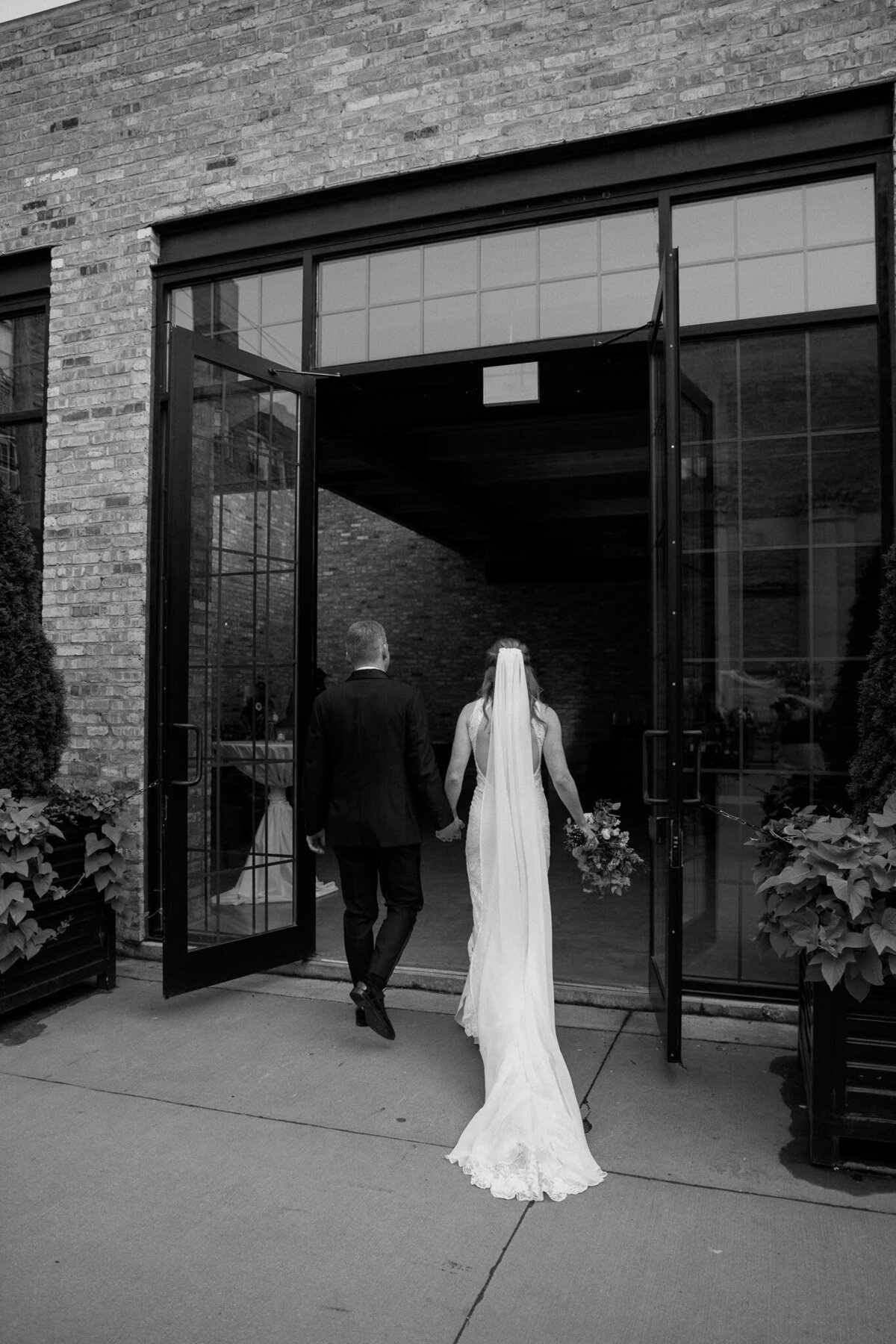 Nichole-Babiez-Photography-07.15.2023-Artifact-events-downtown-chicago-montrose-pointe-bird-sanctuary-wedding-photos-candid-luxury-fall-destination-81