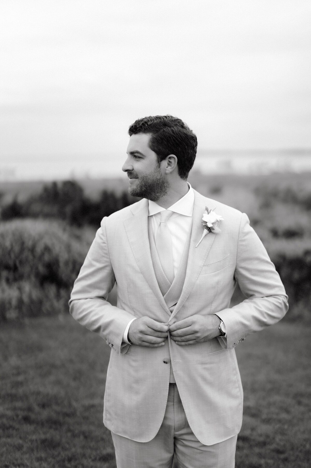 Wauwinet_Nantucket_Wedding_LevKuperman_050