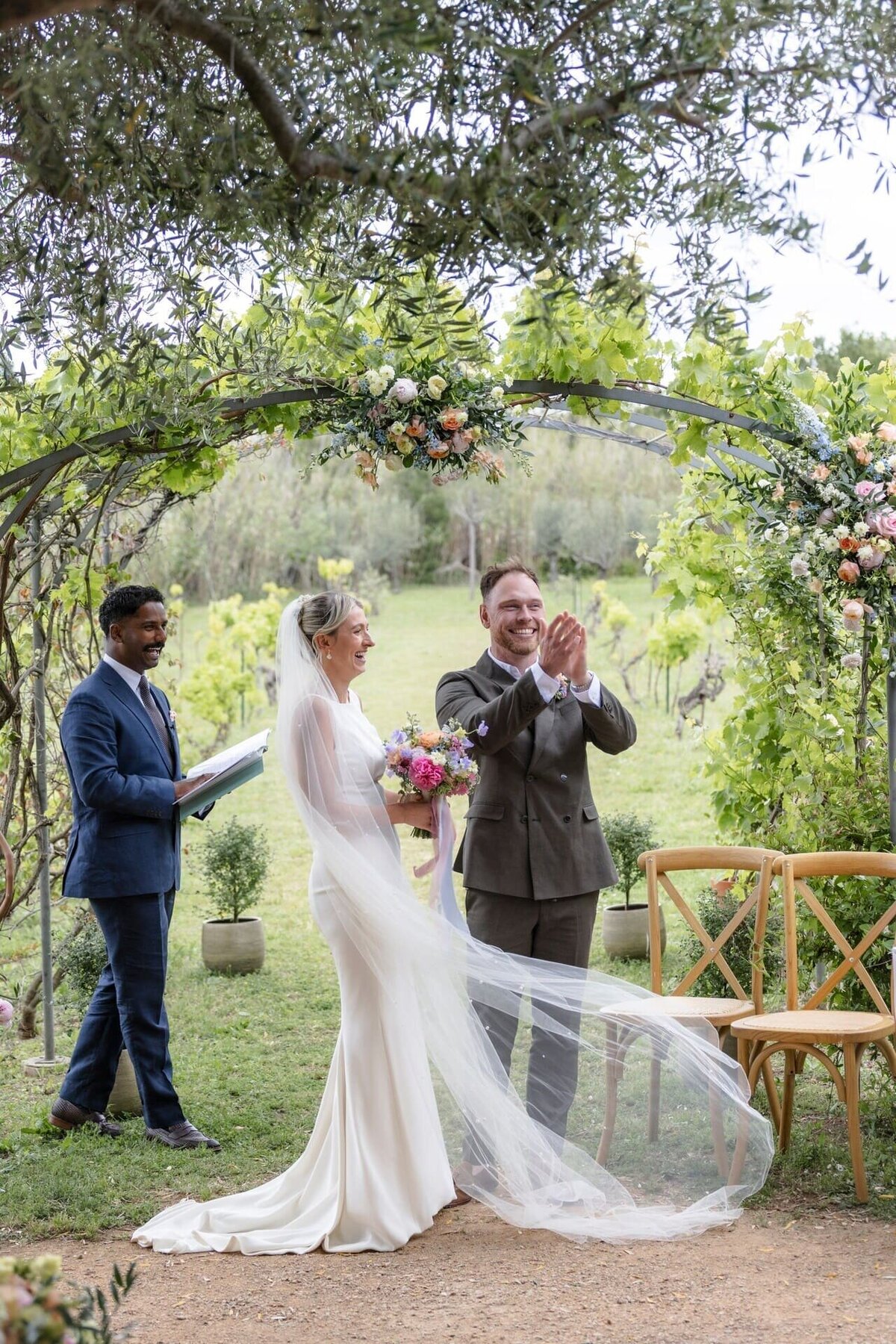 fine-art-french-wedding-ceremony1