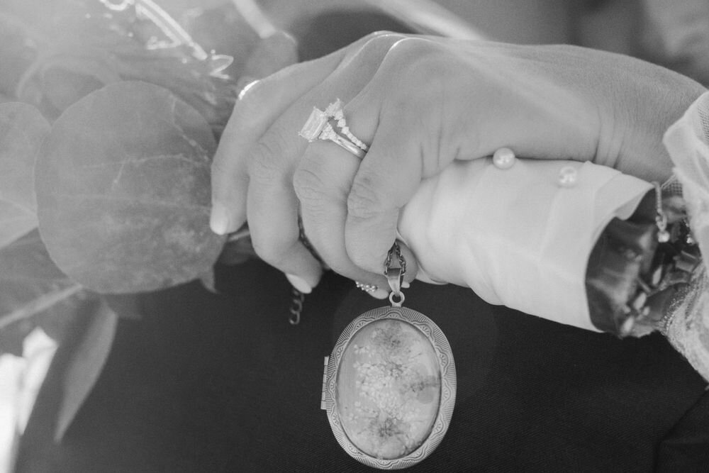Eduina__Nelly_Lake_Tahoe_Winter_Elopement-18-2bc97e03-1000