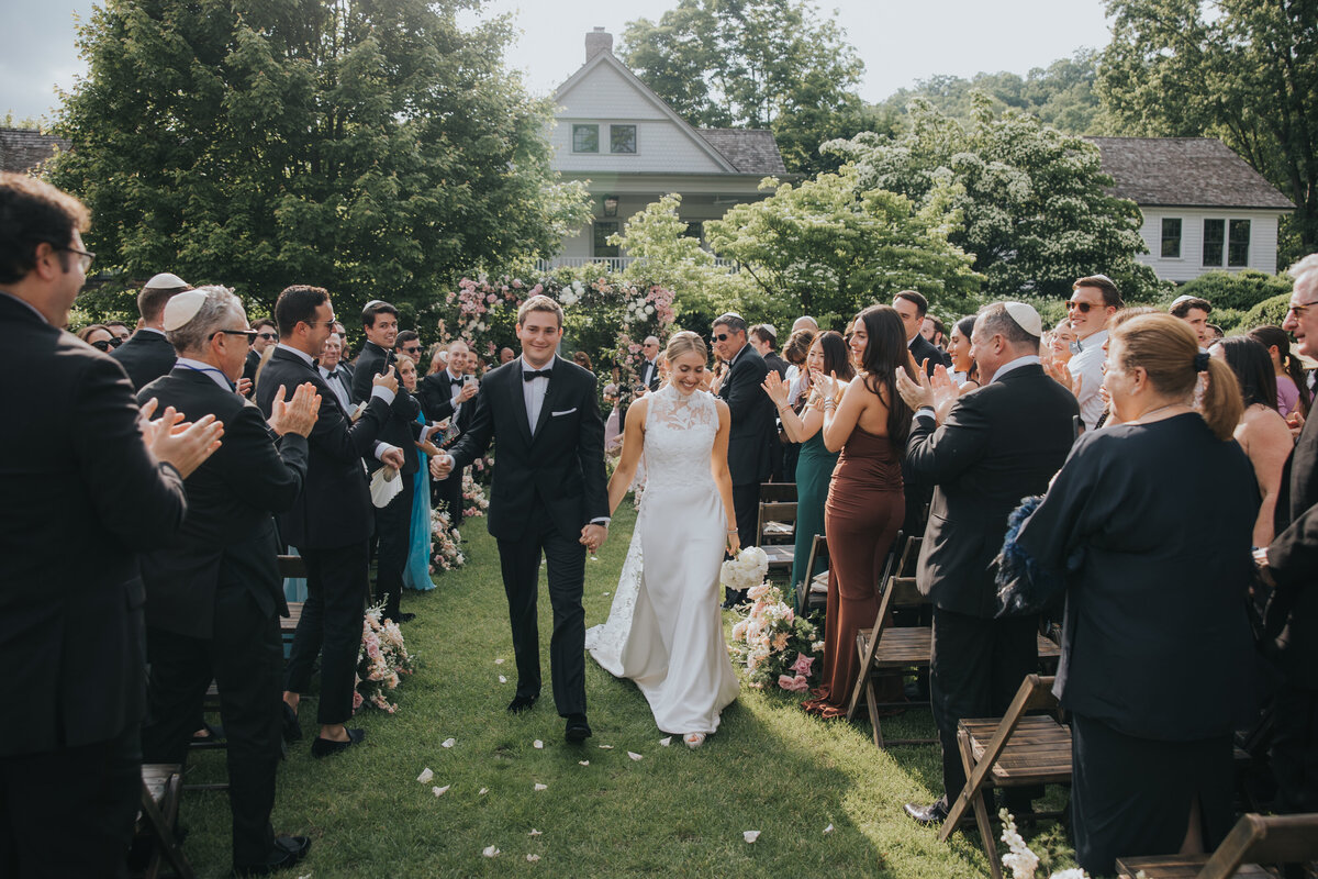 lizzie zack valley rock inn wedding love is rad-6011314