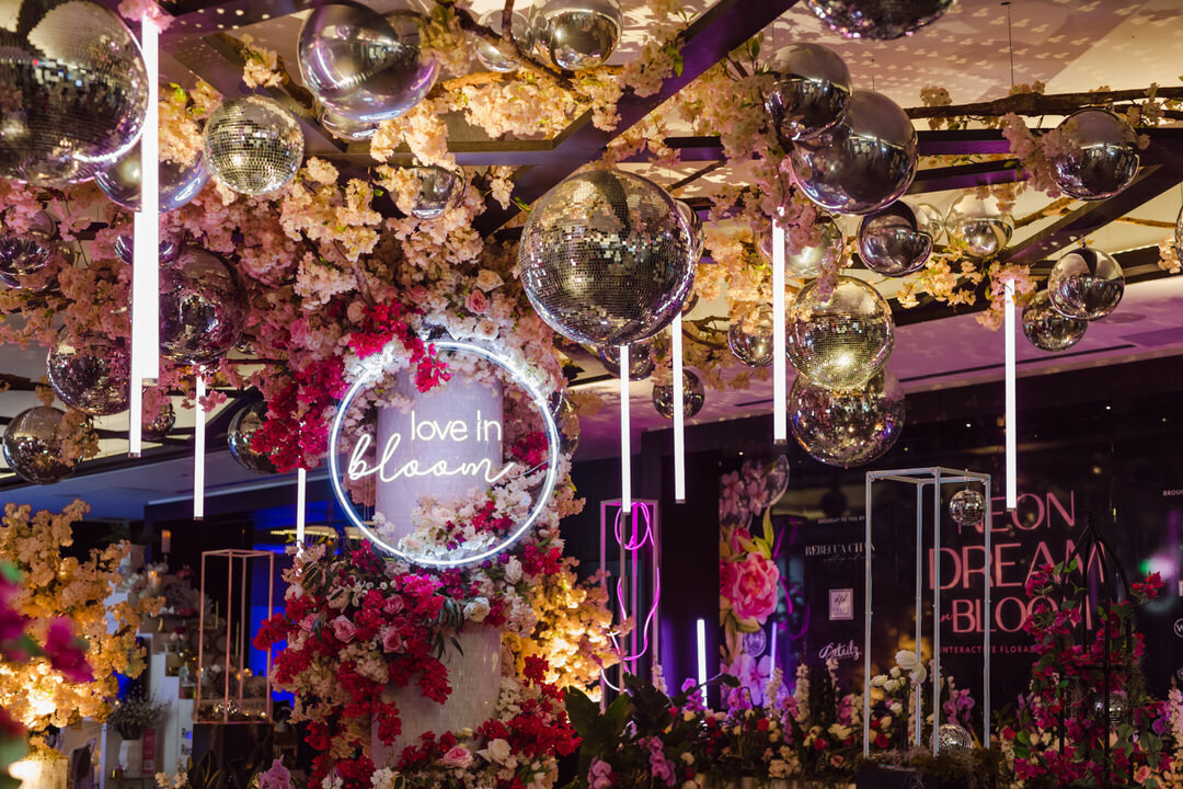 Neon Dream in Bloom Photo Experience at The 2023 WedLuxe Show Toronto photos by Purple Tree Photography3