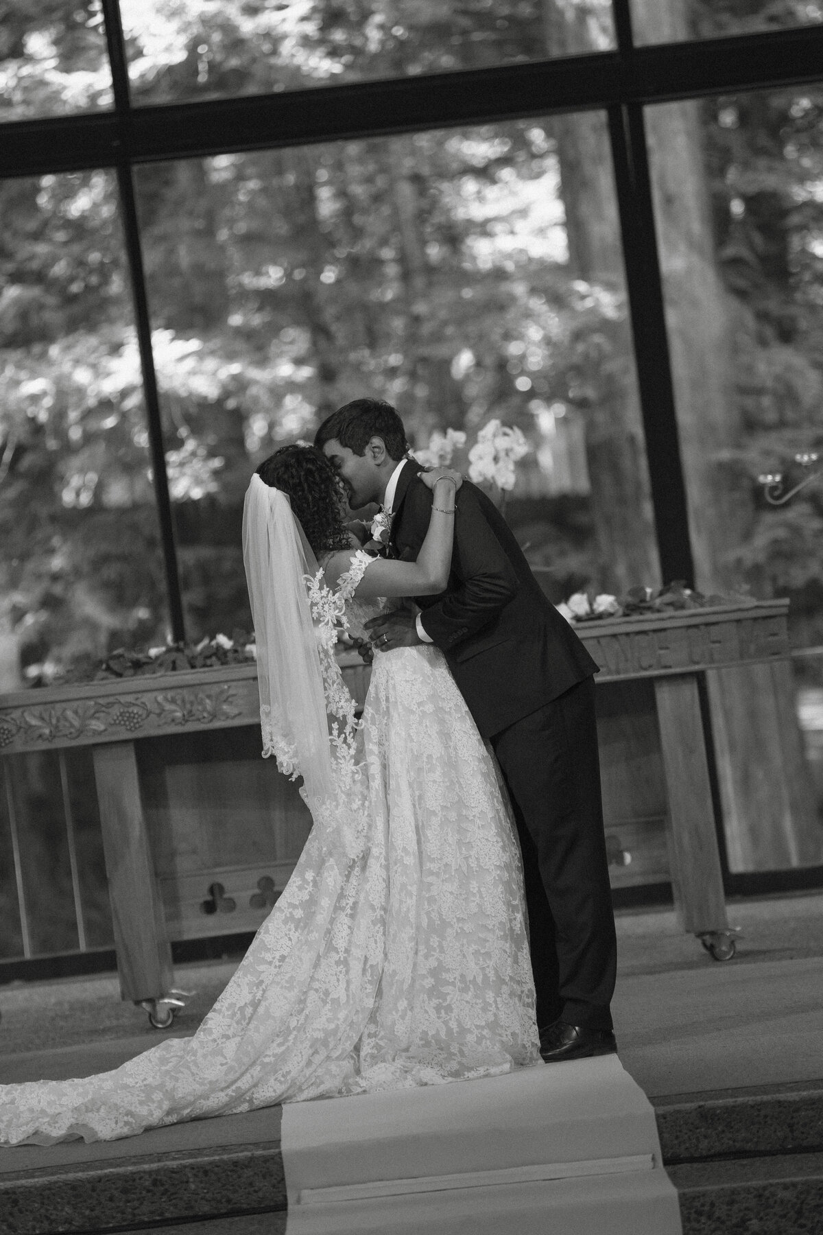 Shrene_Kevin_KohlMansion-48