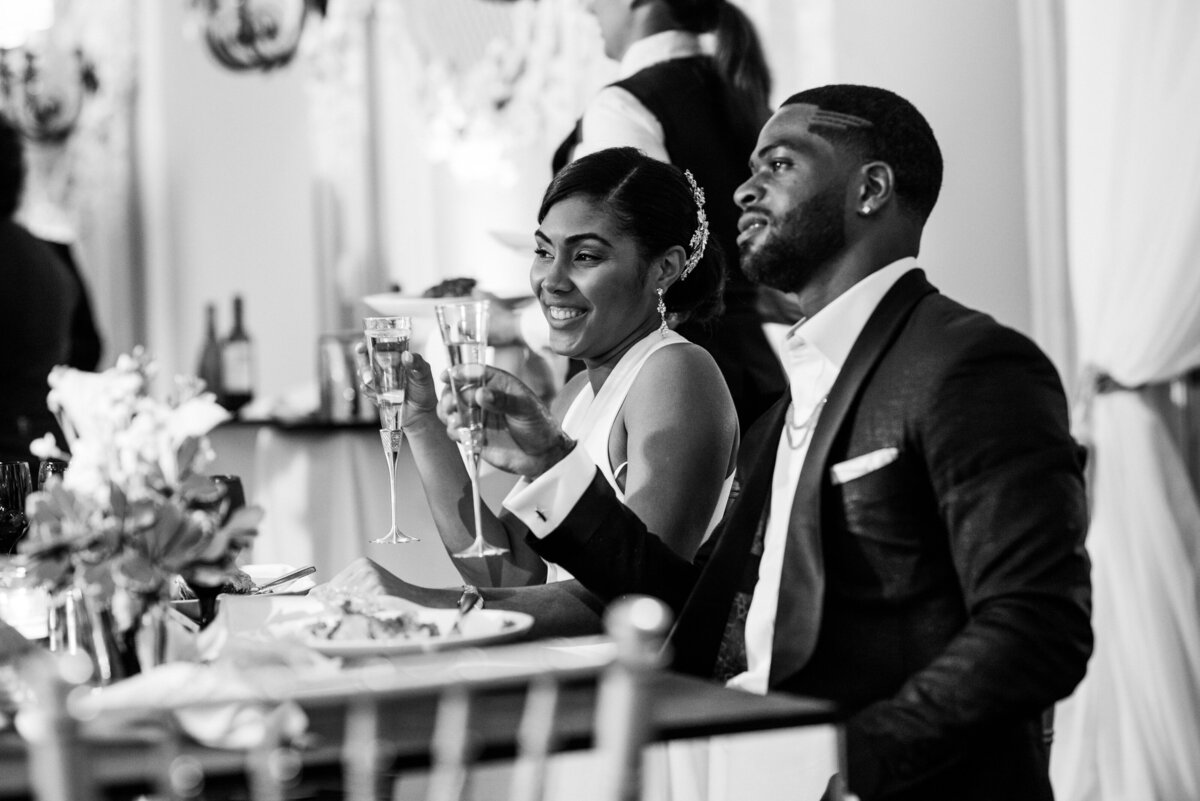 Niki Marie Photography Classic Timeless Wedding Photographer Detroit Michigan Chicago Illinois New York New Destination Travel Fine Art High End Luxury Wedding Engagement Elopement Photo Black White Elegant Traveling Travel City39