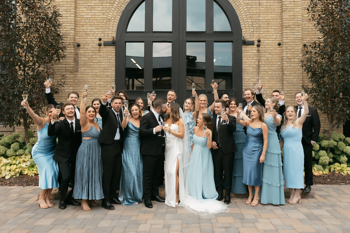 Minneapolis Wedding Photographer Mikala Machemehl-25