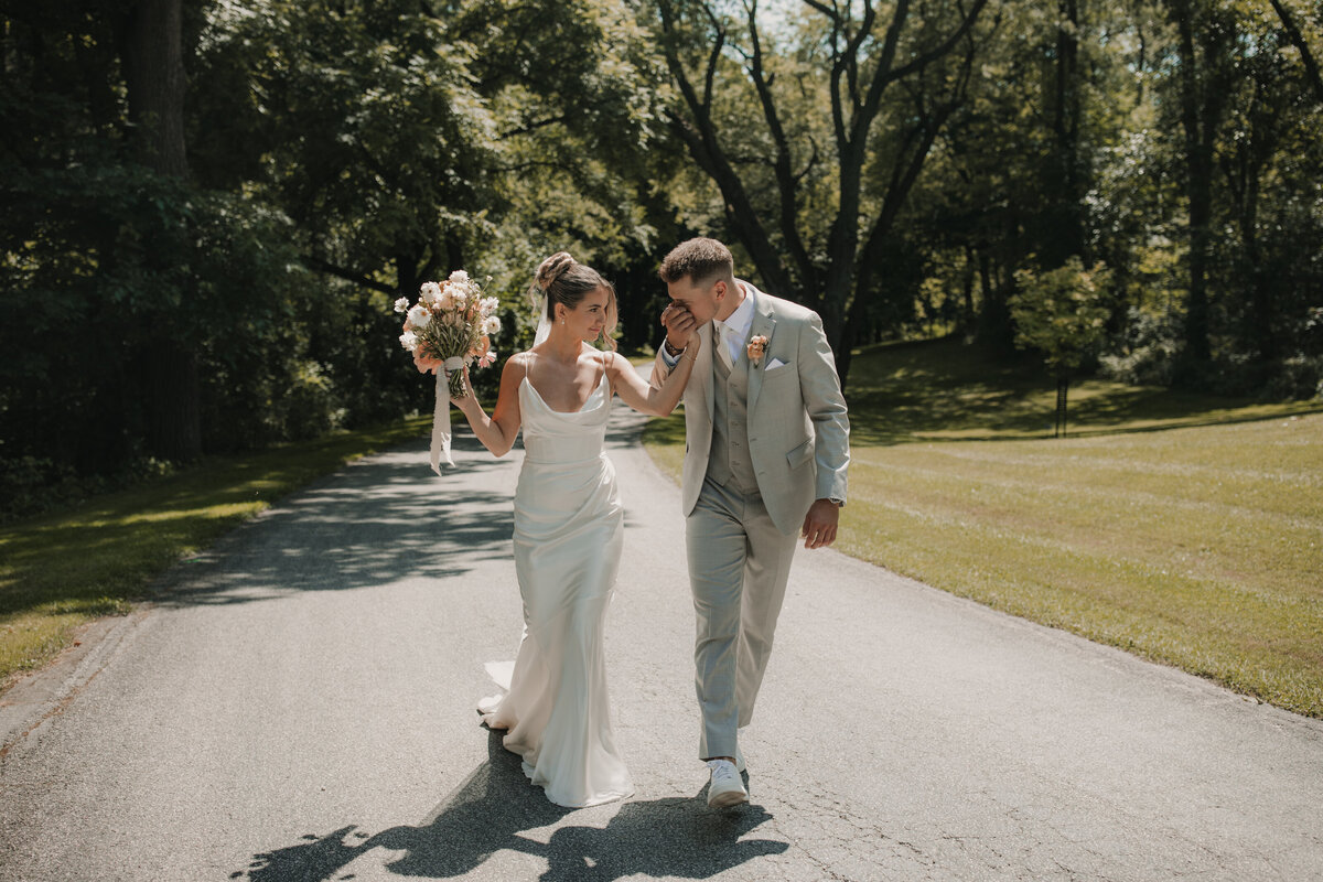 brooke-max-wedding-ancaster-summer-vintage-romantic-tamahaac-club-hamilton-184
