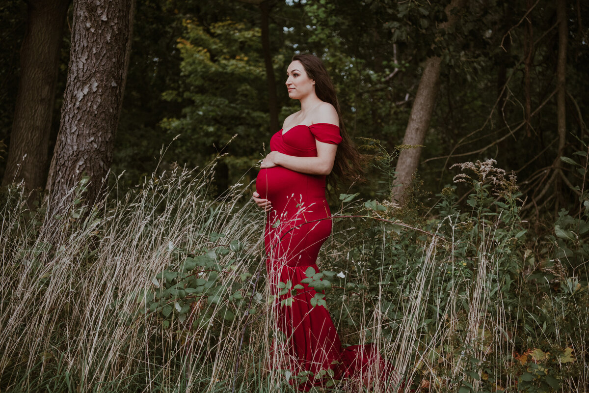 Leah Redmond Photography Wedding Couple Engagement Portrait Lifestyle Milwaukee Wisconsin Moody Natural Photographer Dark Architecture Architectural12