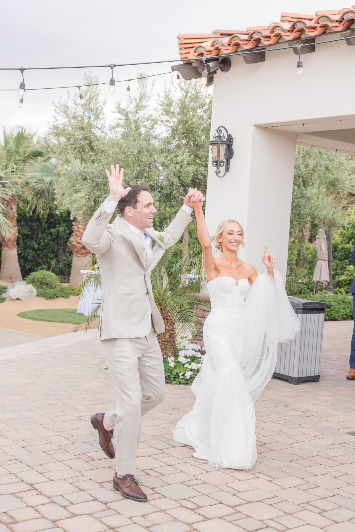 The Estate at Via Las Palmas Palm Springs Light and airy spring wedding southern california wedding venue luxury photography-264