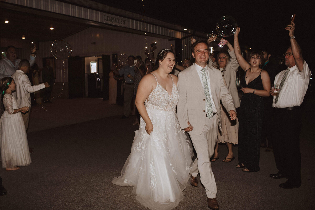 two-rivers-sepia-chapel-wedding-nikki-n-photography-652