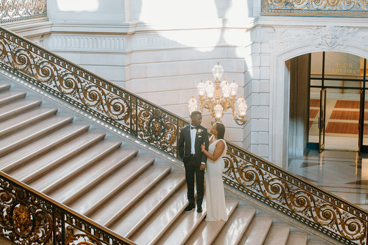 025_SF-CITY-HALL_San-Francisco-wedding-photographer_K&Y_VUJ_5315_websize